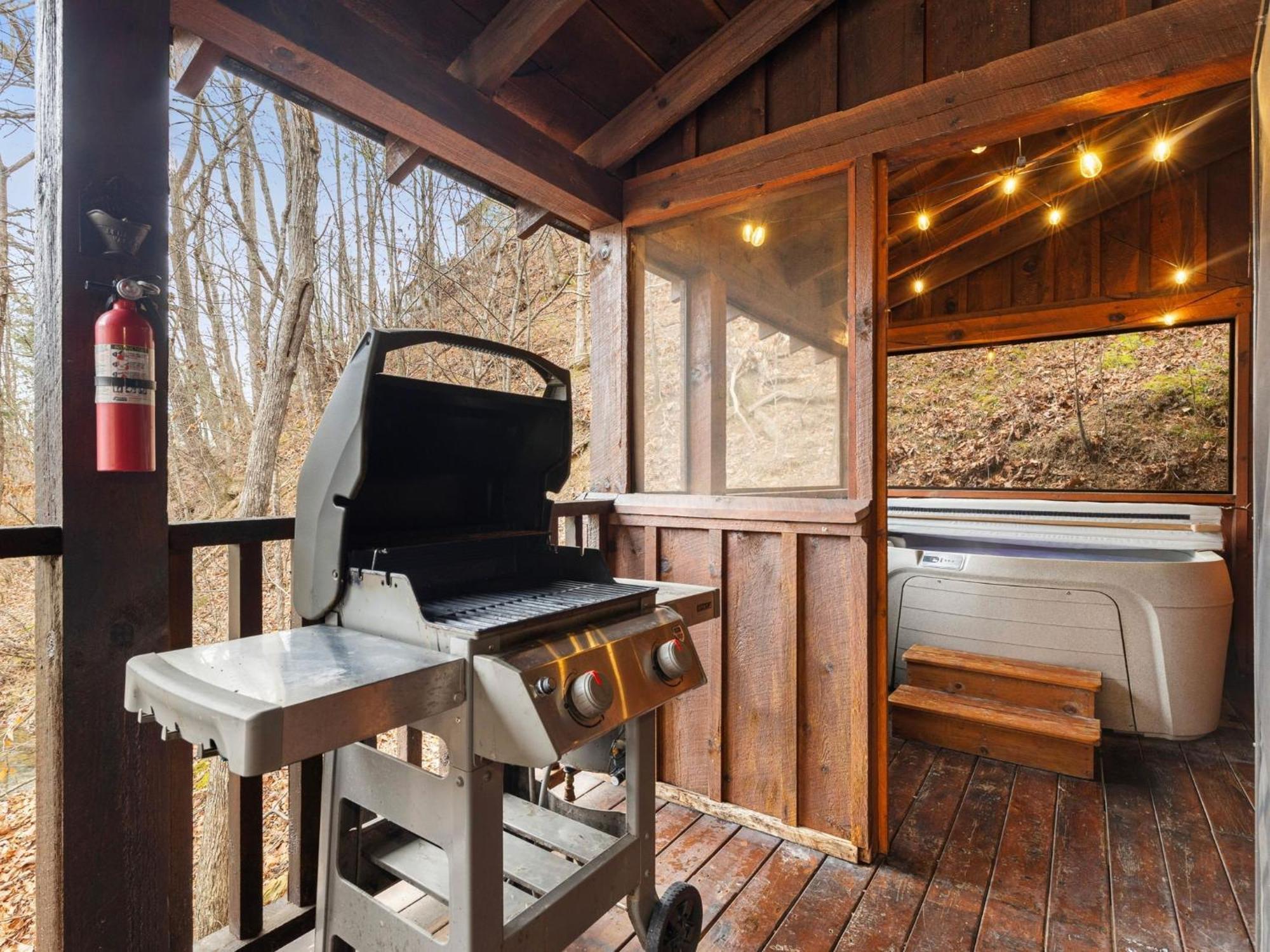 Er40 - The Bear Pause -Great Location,,,Close To All The Action! Cabin Pigeon Forge Exterior photo